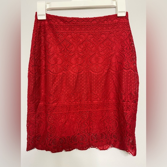 Bebe red lace skirt/crop top 2 piece set size XS - Picture 3 of 17